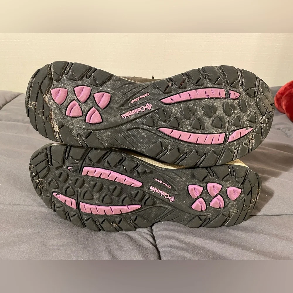 Columbia Hiking Boots - Picture 4 of 4